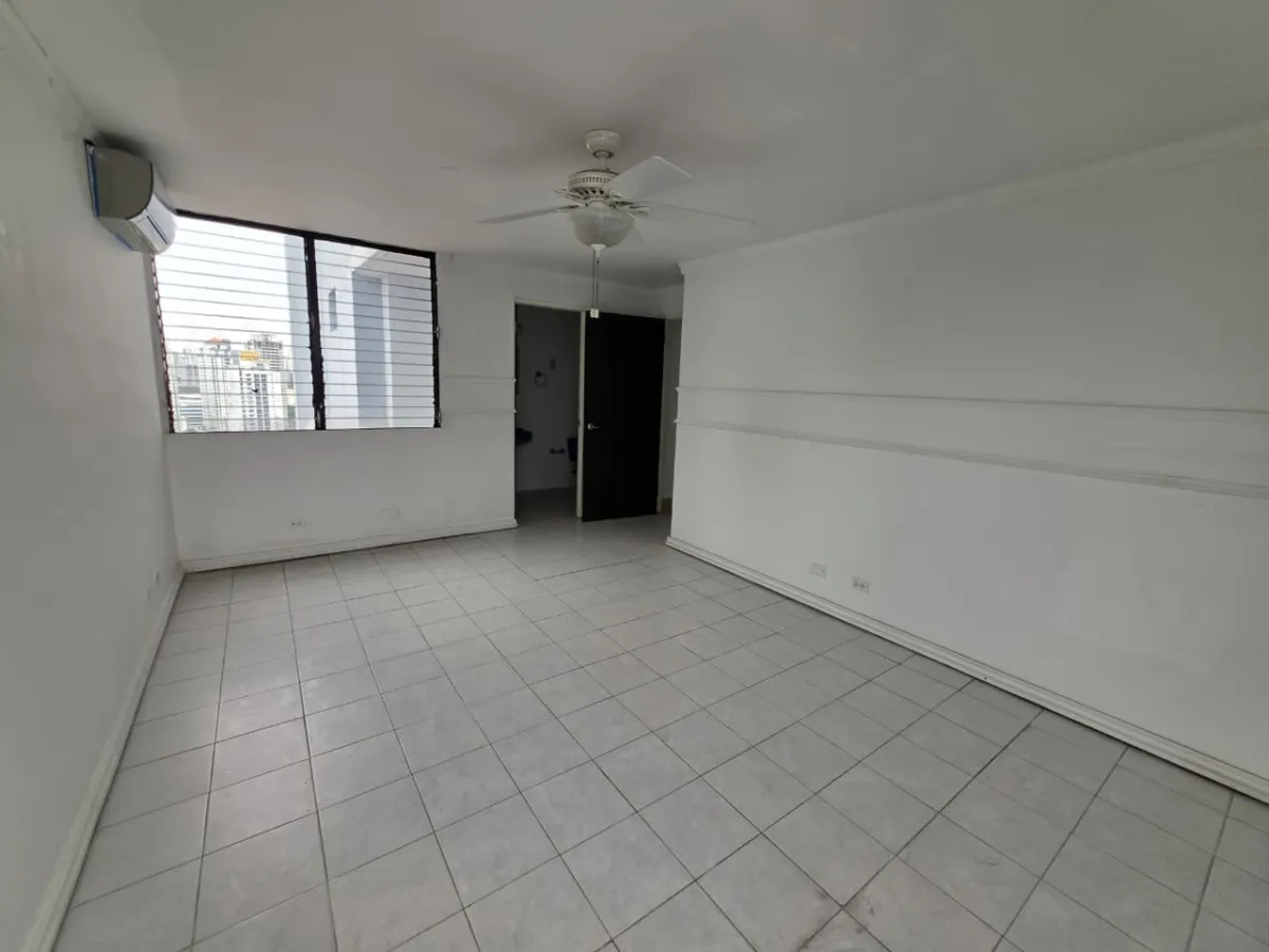 Venta de apartamento en PH Marbella Tower II, Bella Vista