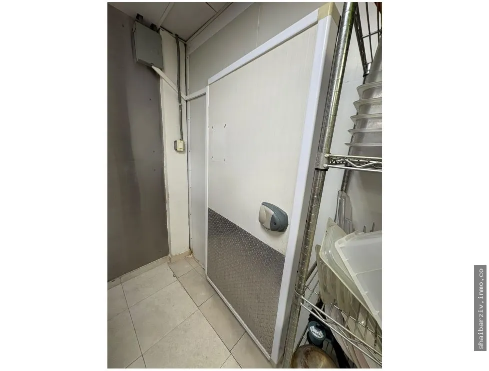 COMMERCIAL SPACE FOR RENT IN MIDTOWN PLAZA, SAN FRANCISCO