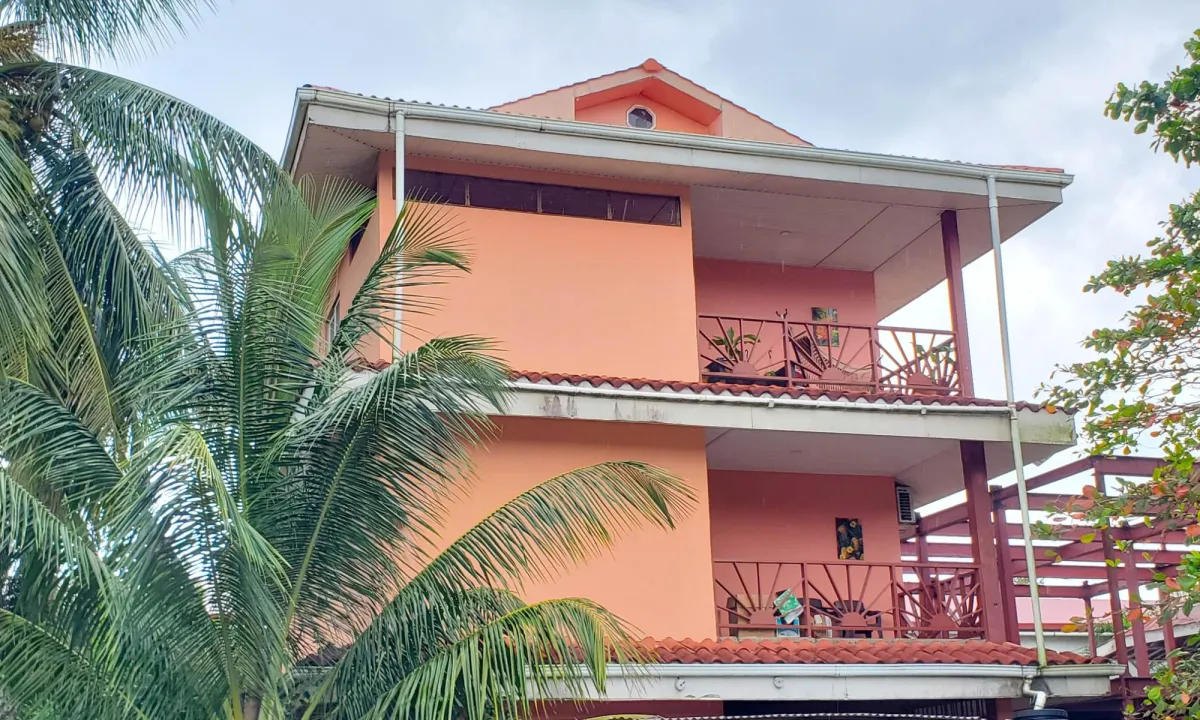 Cheerful Isla Colon Condo