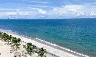 Oceanfront Condo in Playa Caracol Panama