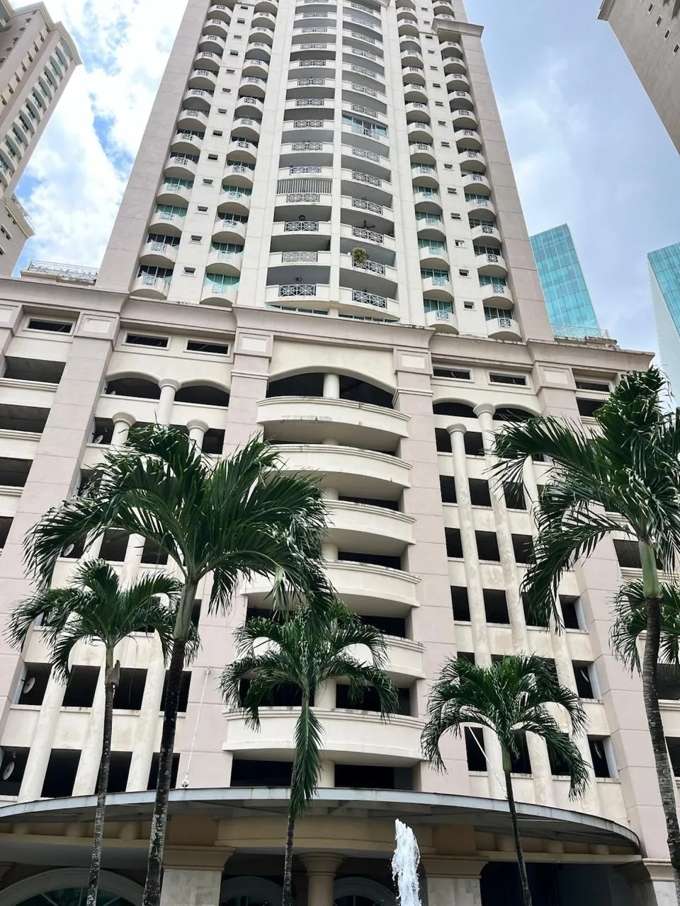 Bank selling apartment in PH Costa Pacífica – San
