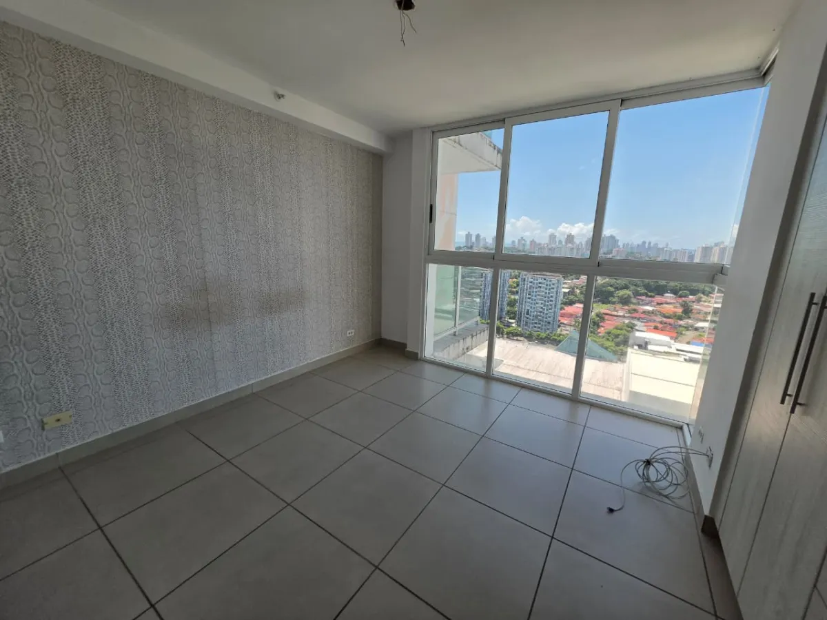 квартира в Condado del Rey на продажу