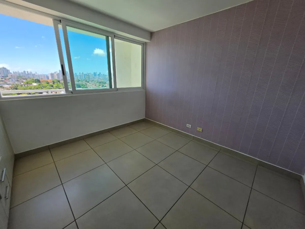 квартира в Condado del Rey на продажу
