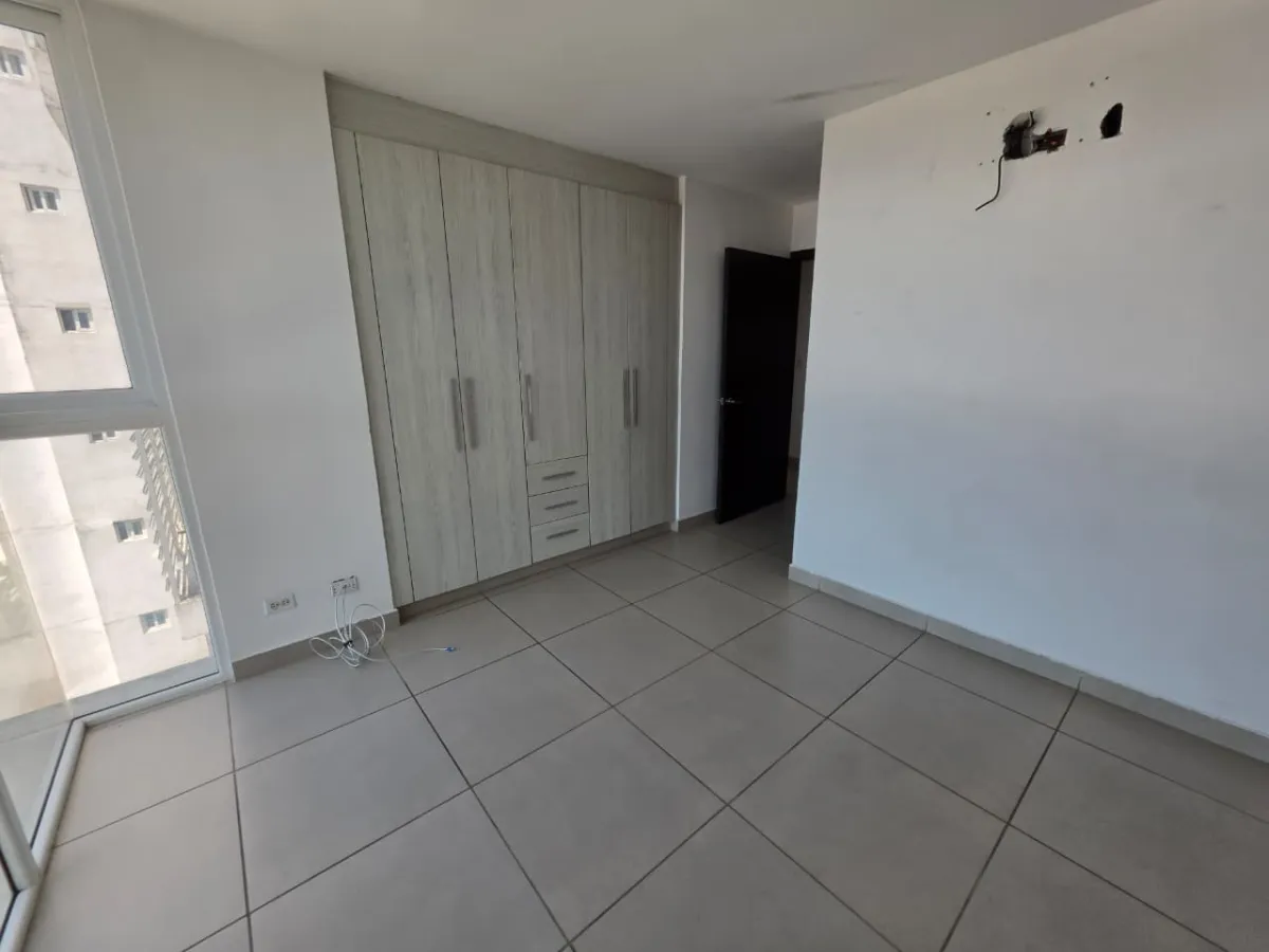 квартира в Condado del Rey на продажу