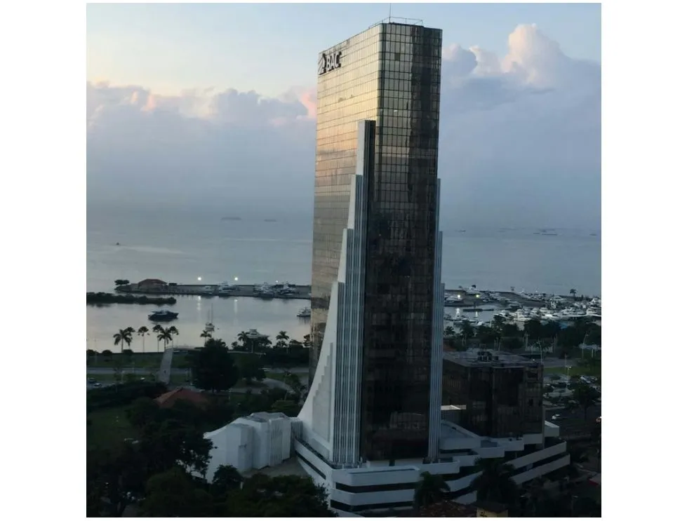 Office Rental in BAC Tower, Ave. Balboa. Panama City. EL