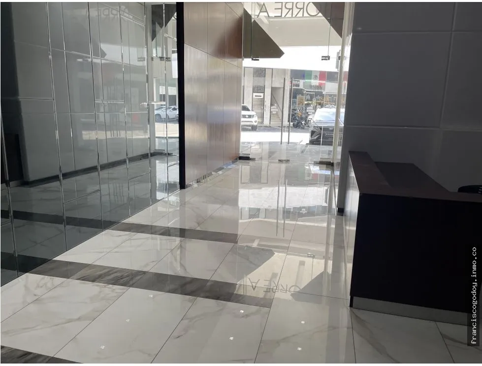 COMMERCIAL SPACE / OFFICES FOR SALE - VIA BRAZIL
