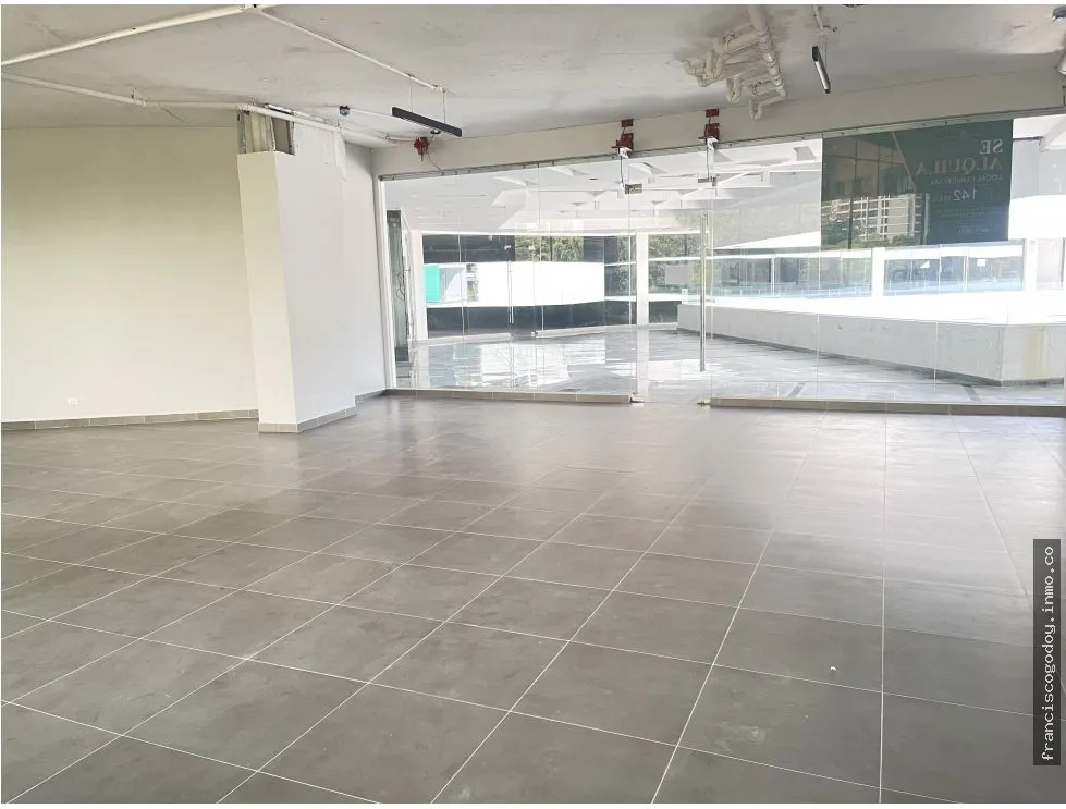 COMMERCIAL SPACE FOR RENT - VIA BRASIL