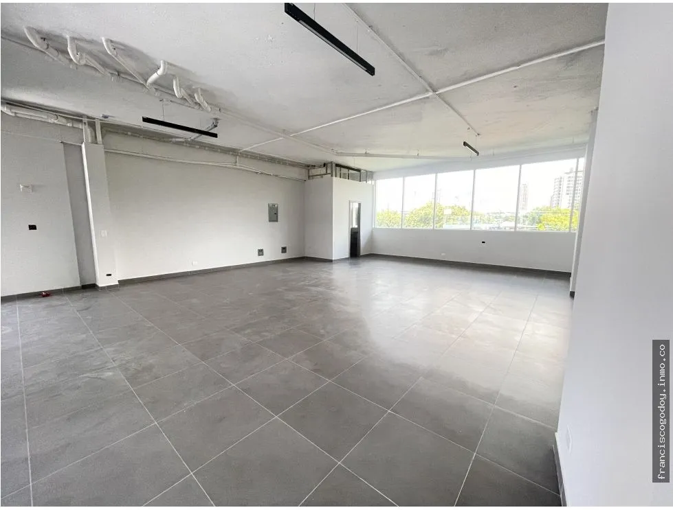 COMMERCIAL SPACE FOR RENT - VIA BRASIL