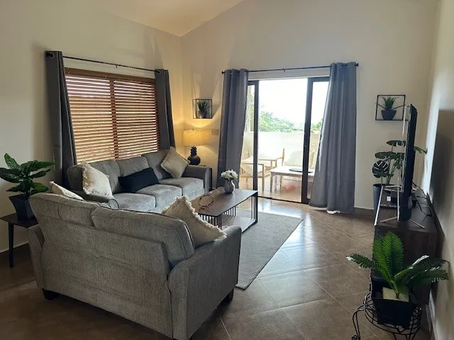 Beautiful Furnished Ground-Floor Estate-Style Home – Blue Sky, Boquete Country Club
