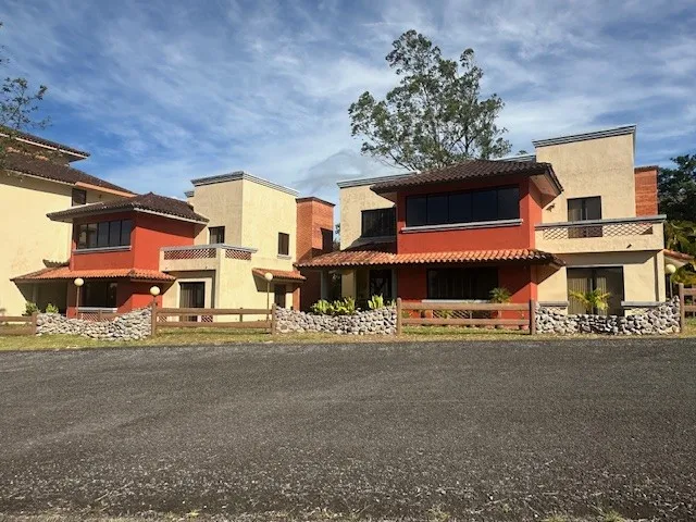 Furnished Home in Boquete Country Club – Mountain View (282 m²)