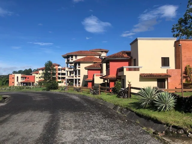 "Hacienda-Style" Home in Boquete Country Club: 180 m² Construction on a Spacious 1,019 m² Lot
