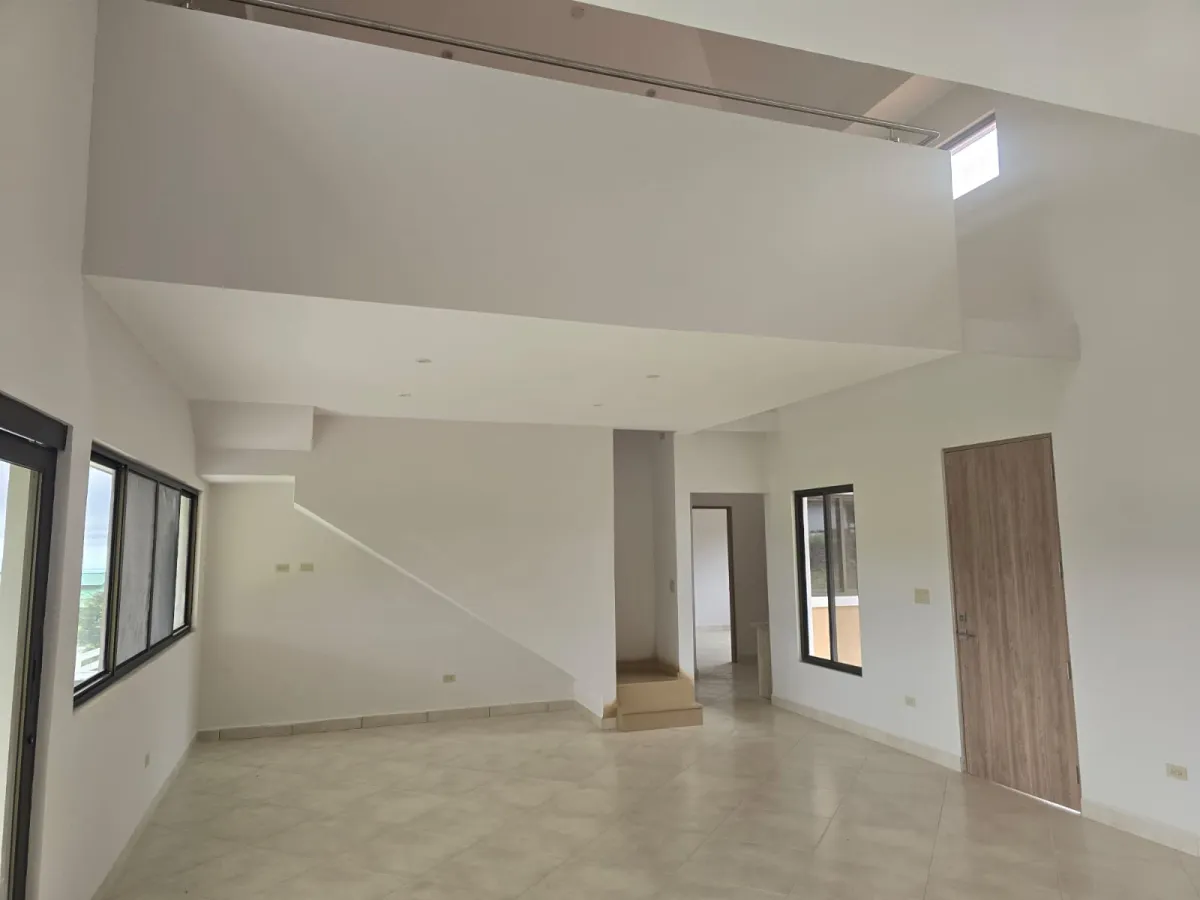Hacienda-Style Home in Boquete Country Club – 200 m² with a Huge 1,704 m² Lot and Loft