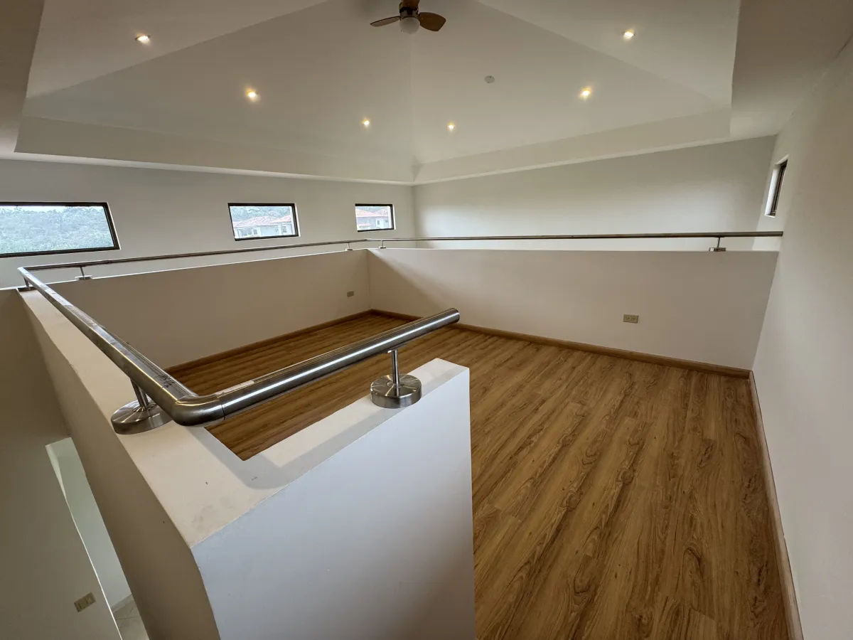 Hacienda-Style Home in Boquete Country Club – 200 m² with a Huge 1,704 m² Lot and Loft