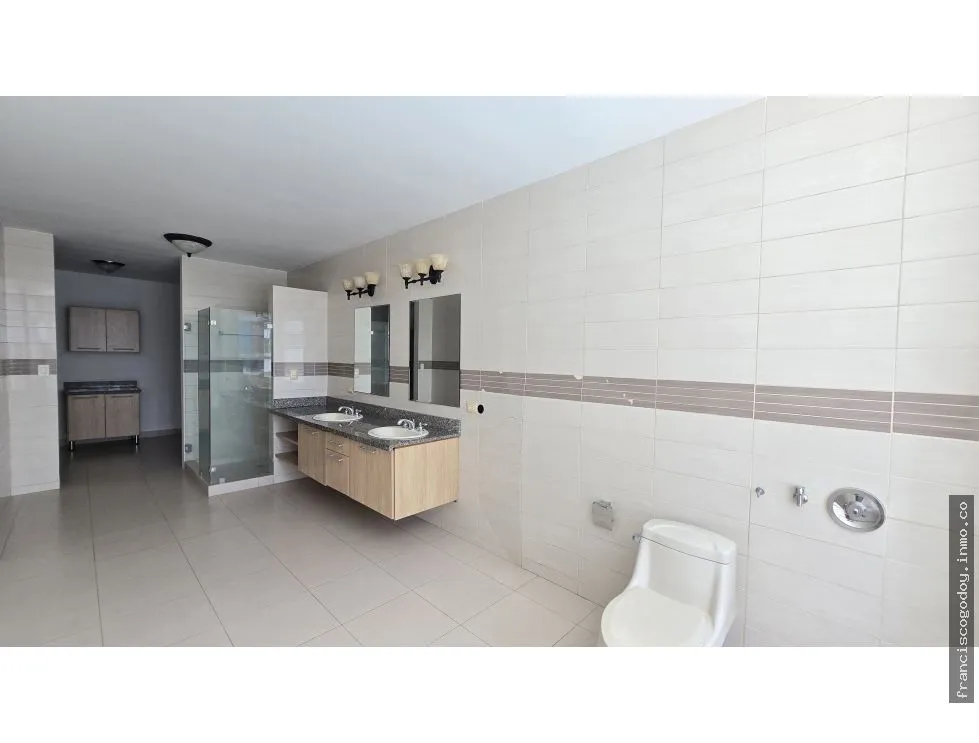 Apartment for Sale in San Francisco