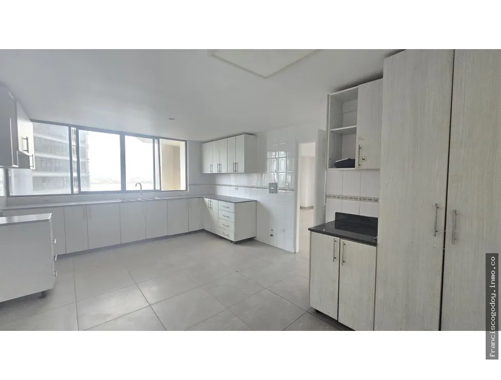 Apartment for Sale in Punta Paitilla
