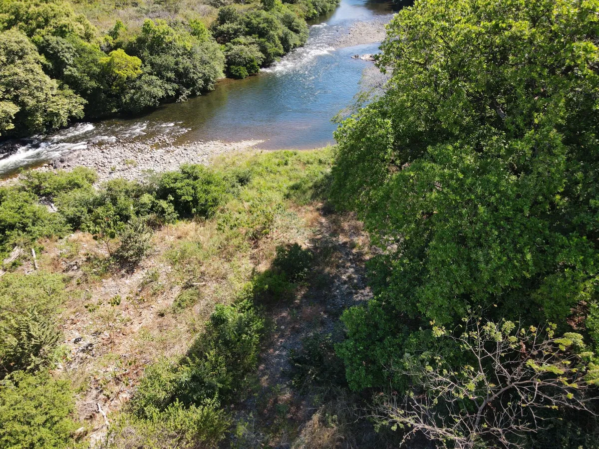 Riverfront 3 hectares near Santa Fe