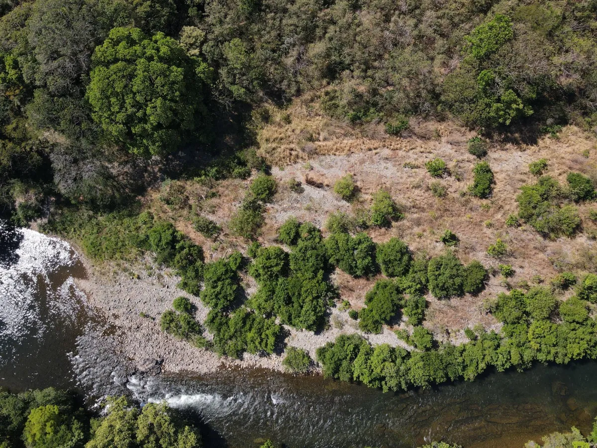 Riverfront 3 hectares near Santa Fe