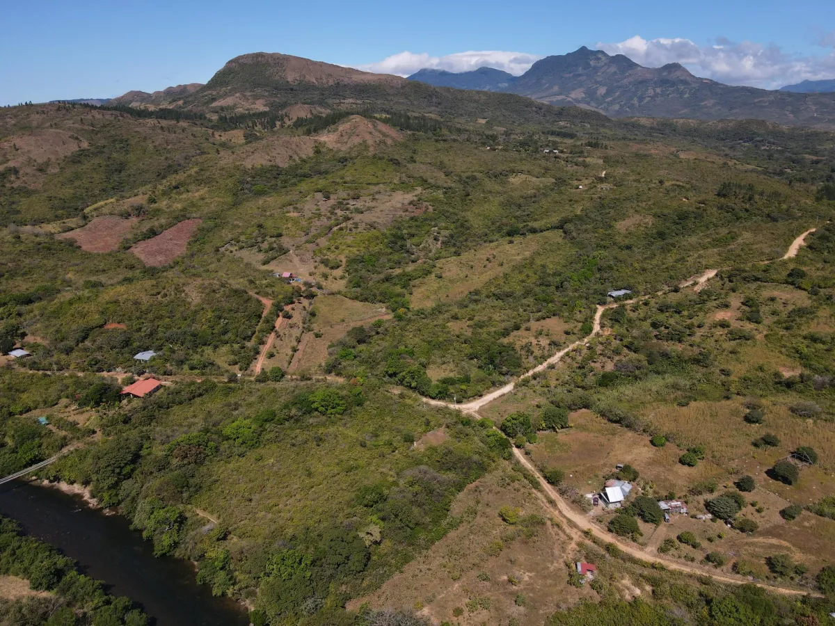 Riverfront 3 hectares near Santa Fe