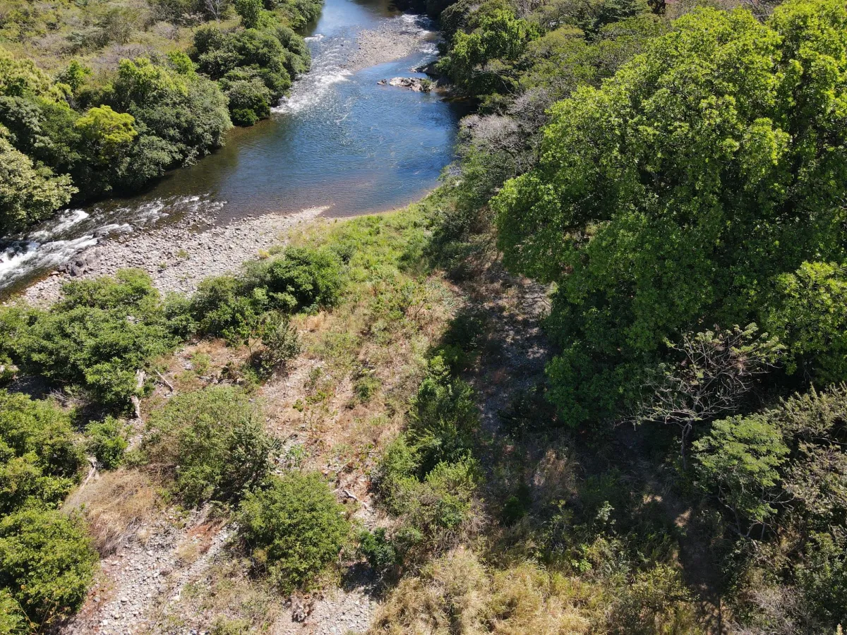 Riverfront 3 hectares near Santa Fe