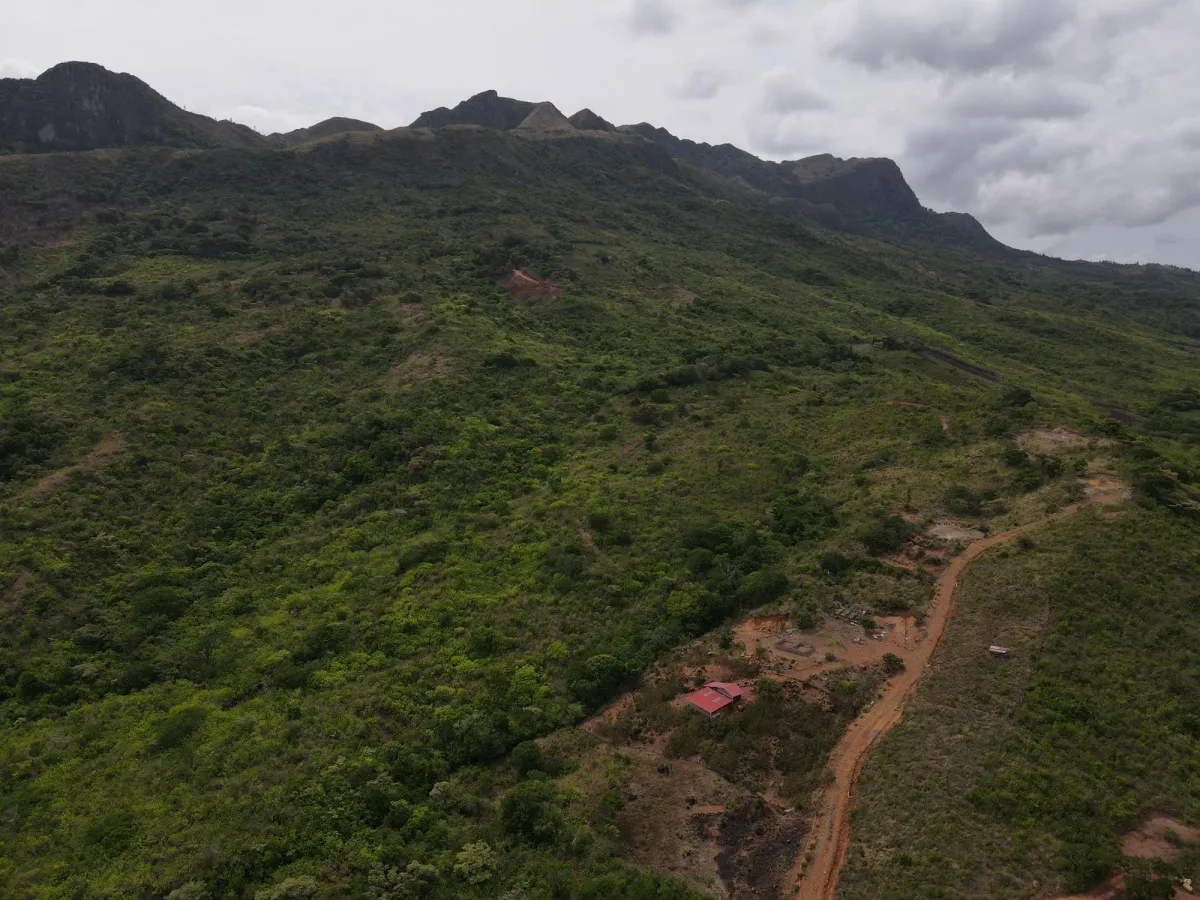 Atractiva finca de 8,7 hectáreas cerca de Santa Fe