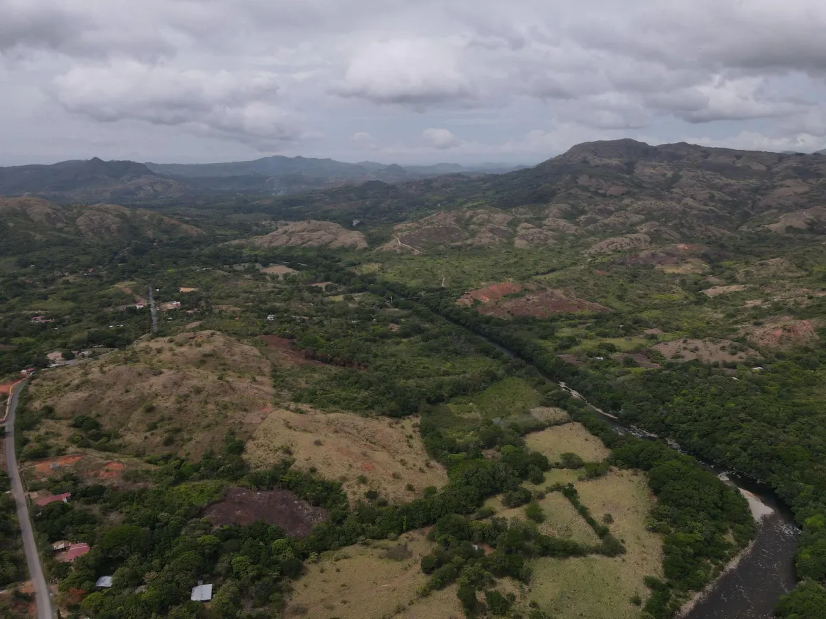Atractiva finca de 8,7 hectáreas cerca de Santa Fe