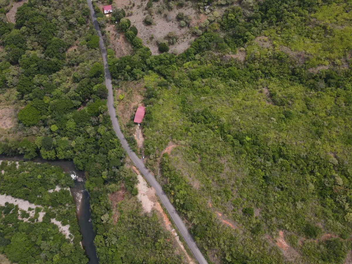 Atractiva finca de 8,7 hectáreas cerca de Santa Fe