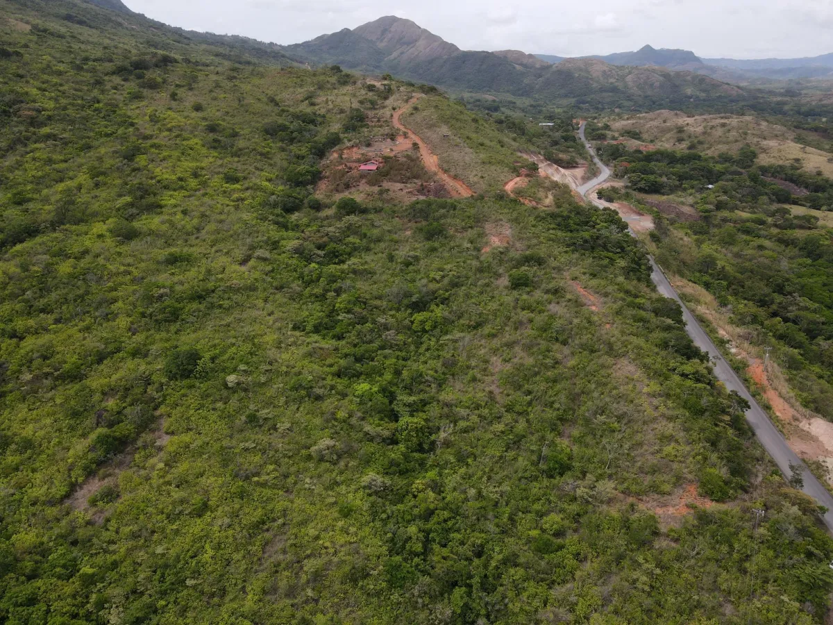 Atractiva finca de 8,7 hectáreas cerca de Santa Fe