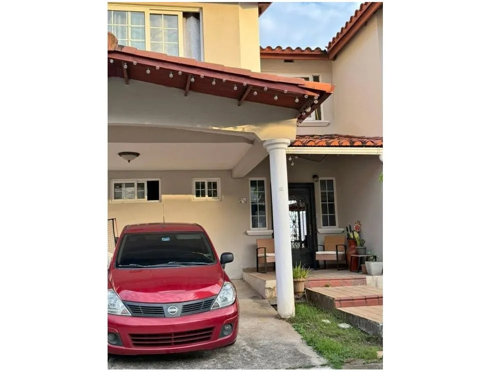 Alquiler de casa en Rivera Colonial, Brisas del Golf. MY