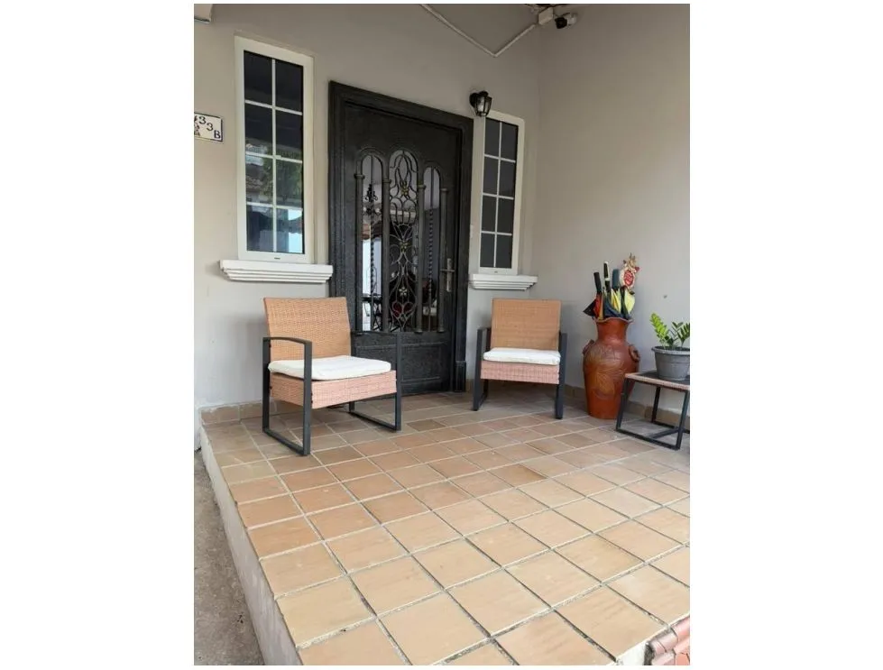 Alquiler de casa en Rivera Colonial, Brisas del Golf. MY