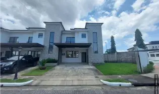 Se vende hermosa casa en Costa Sur
