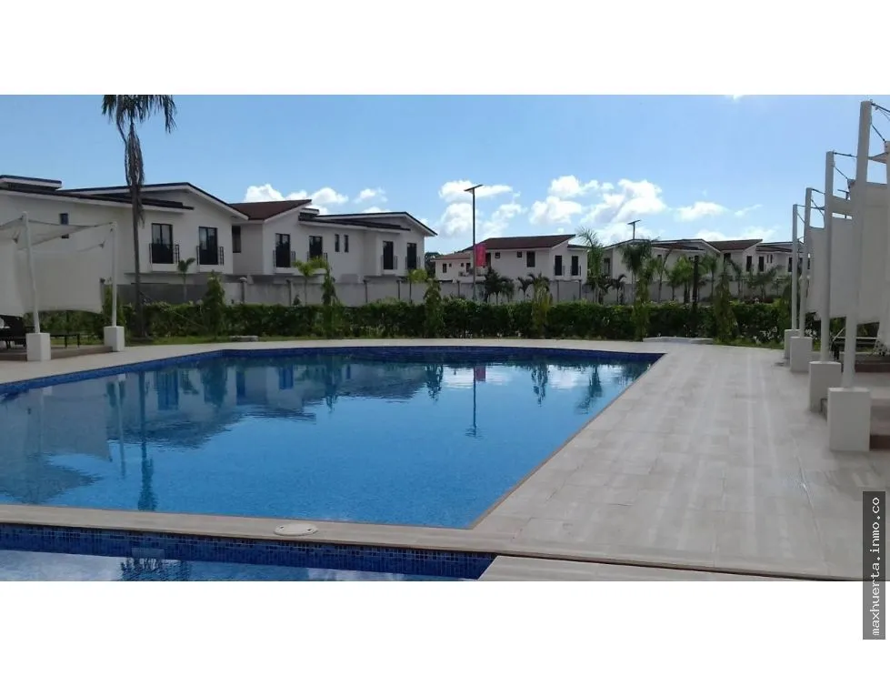 Se vende hermosa casa en Costa Sur
