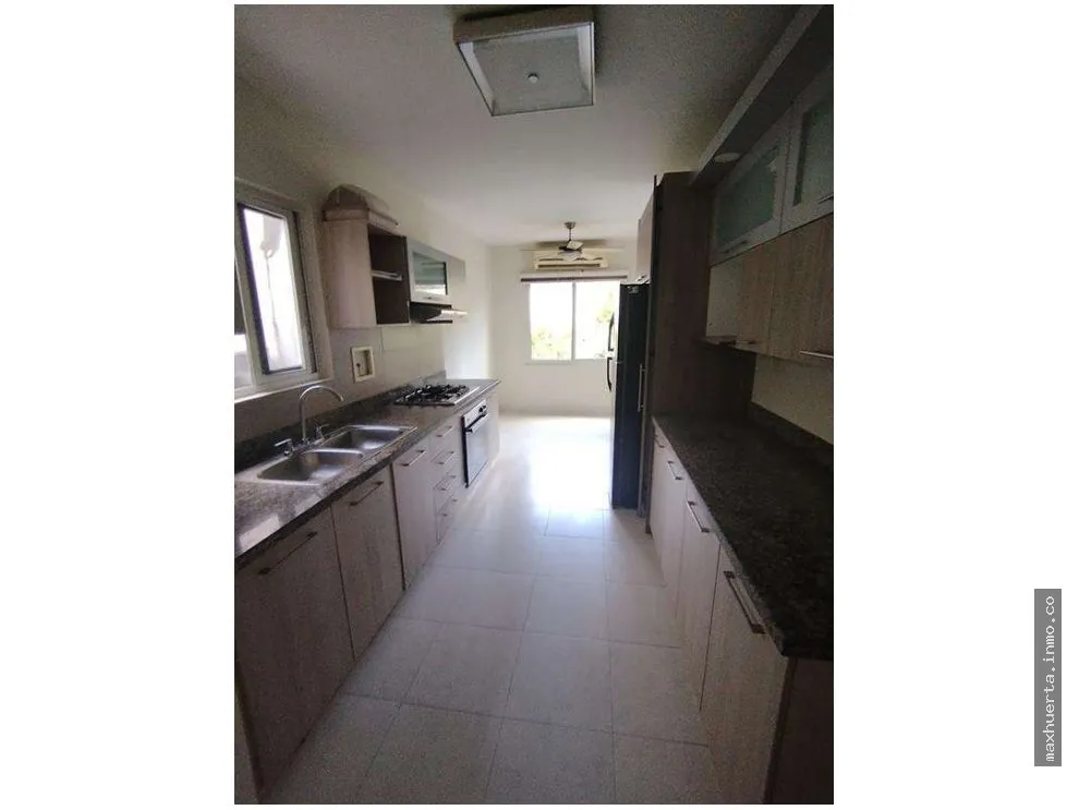 se vende hermosa casa en Versalles