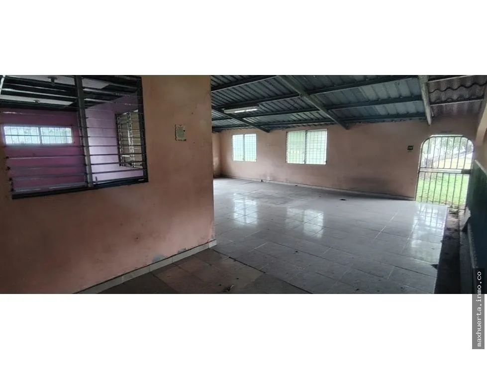 SE VENDE CASA EN ALTOS DE VACAMONTE