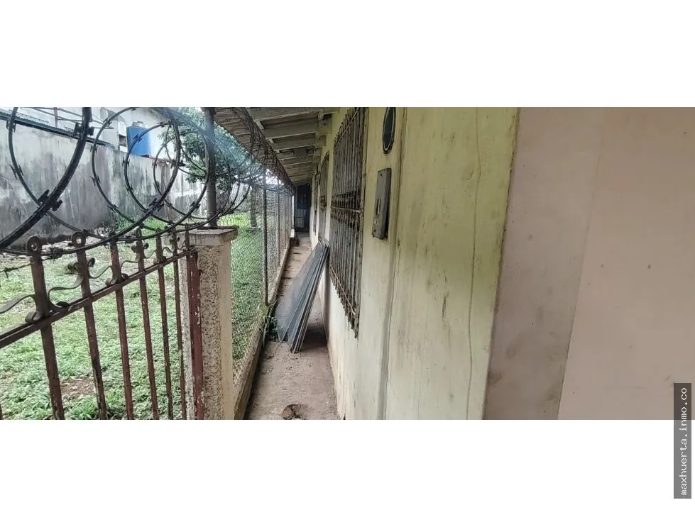 SE VENDE CASA EN ALTOS DE VACAMONTE