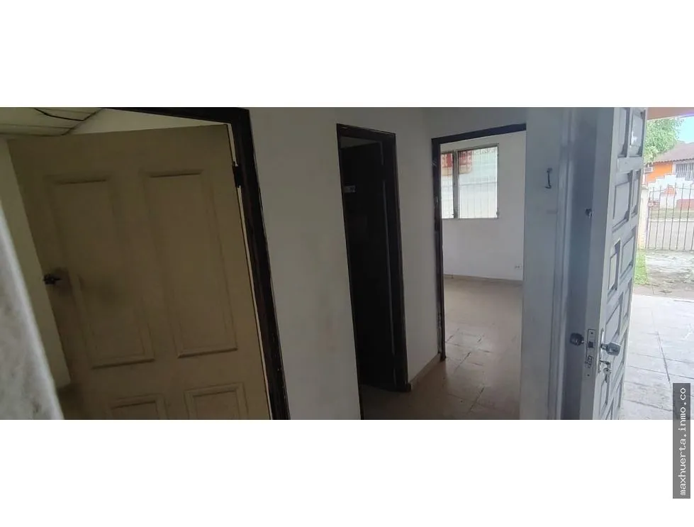 SE VENDE CASA EN ALTOS DE VACAMONTE