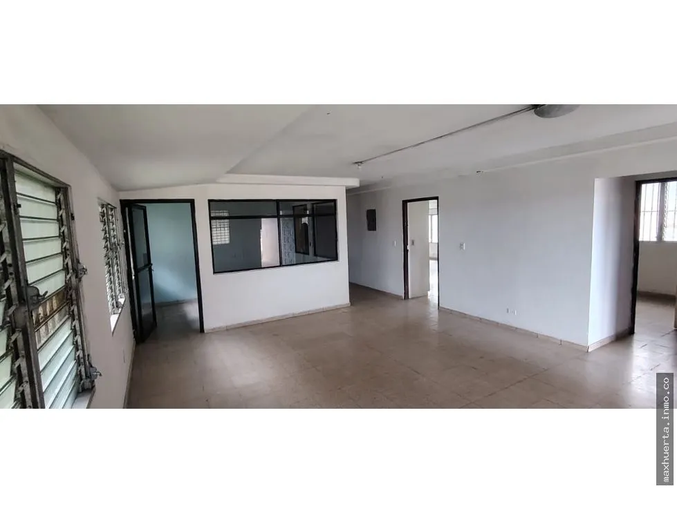 SE VENDE CASA EN ALTOS DE VACAMONTE