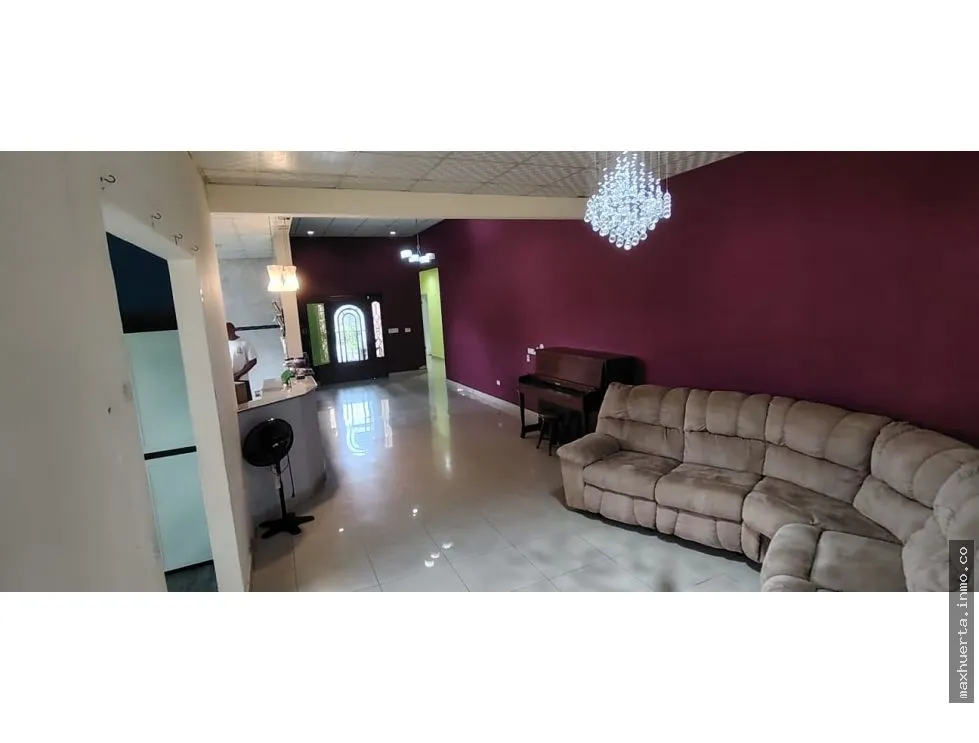 se vende hermosa casa EN REMATE  vista alegre arraijan