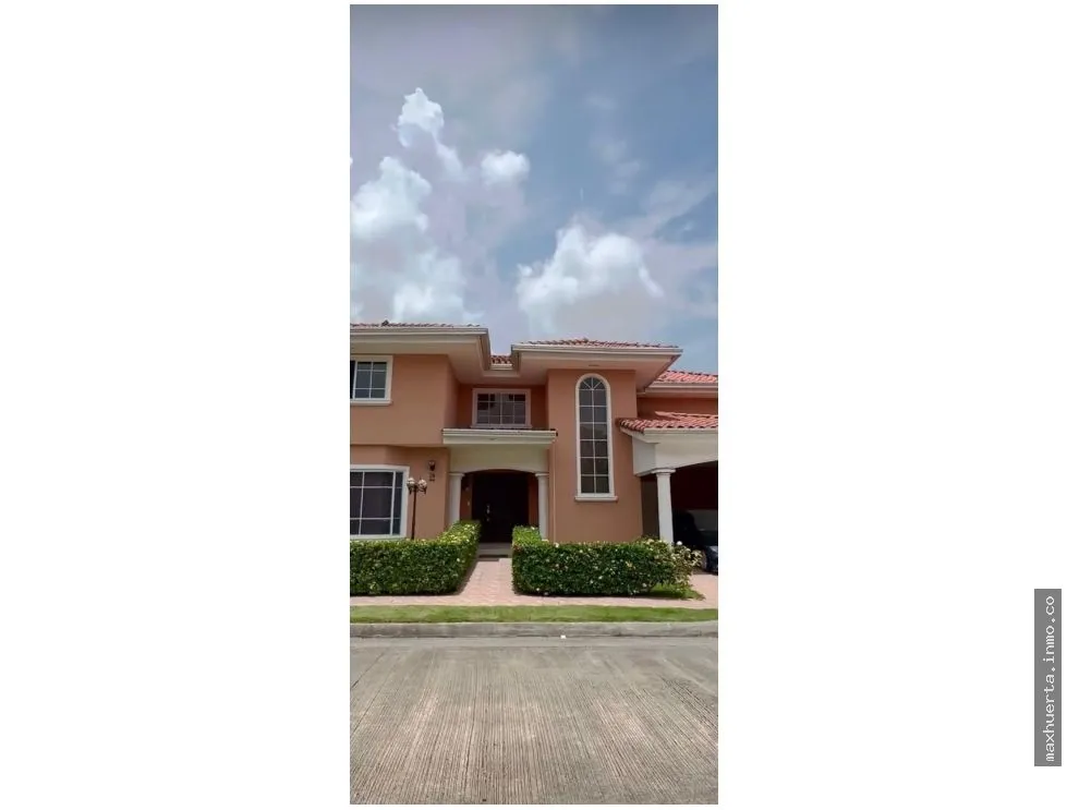 VENDO CASA EN PALMERAS - COSTA DEL ESTE
