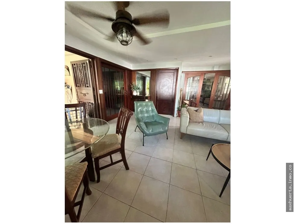 Venta de Casa - Condado del Rey - Negociable