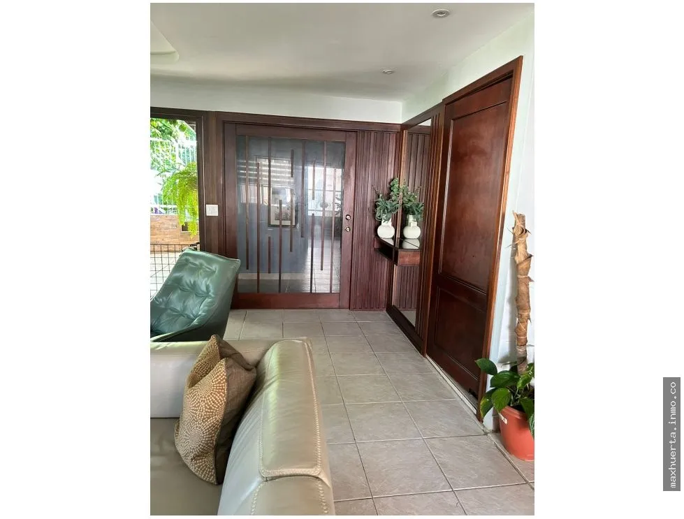 Venta de Casa - Condado del Rey - Negociable