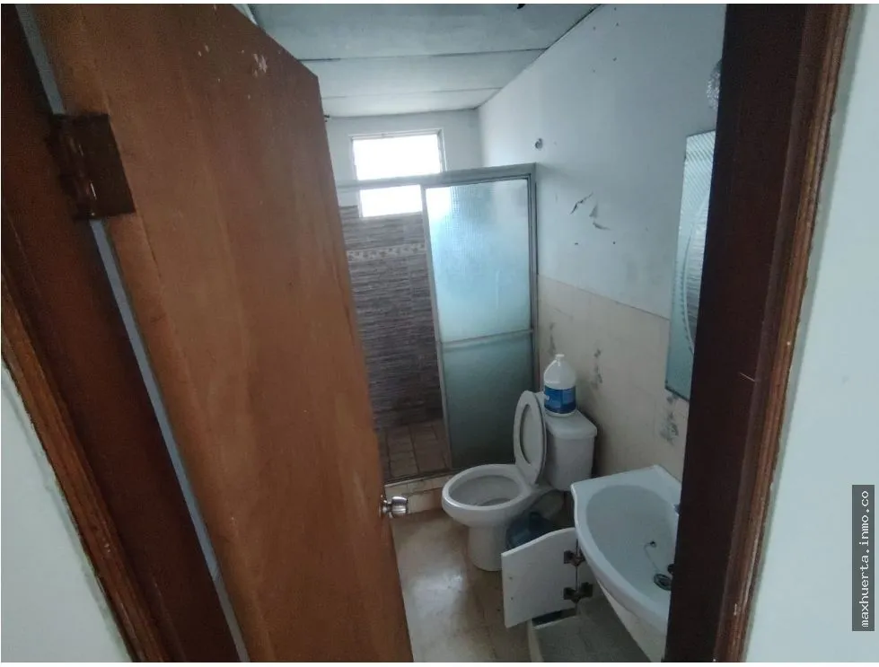 vendo enorme casa ALTOS DE VACAMONTE