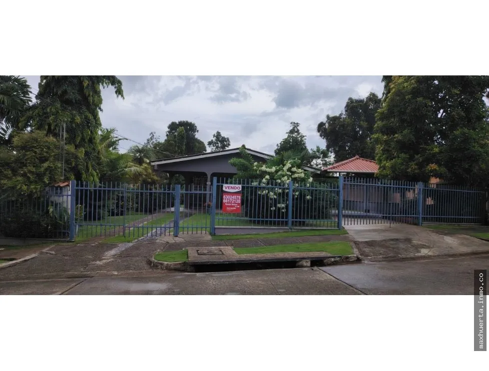 VENDO HERMOSA CASA EN ALTOS DE VACAMONTE