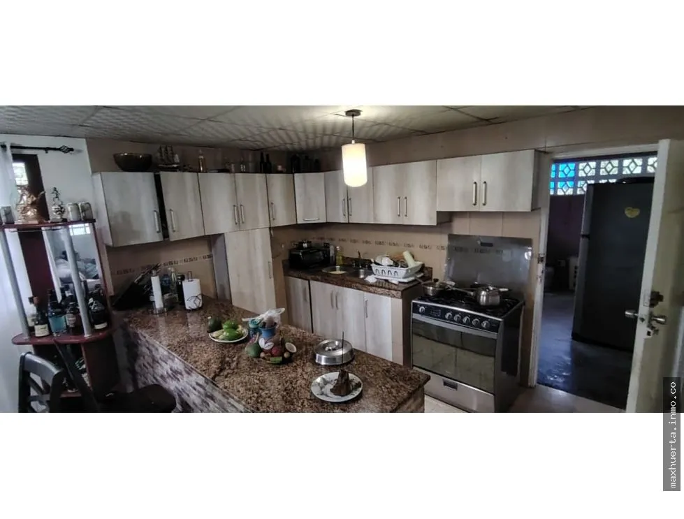 VENDO HERMOSA CASA EN ALTOS DE VACAMONTE