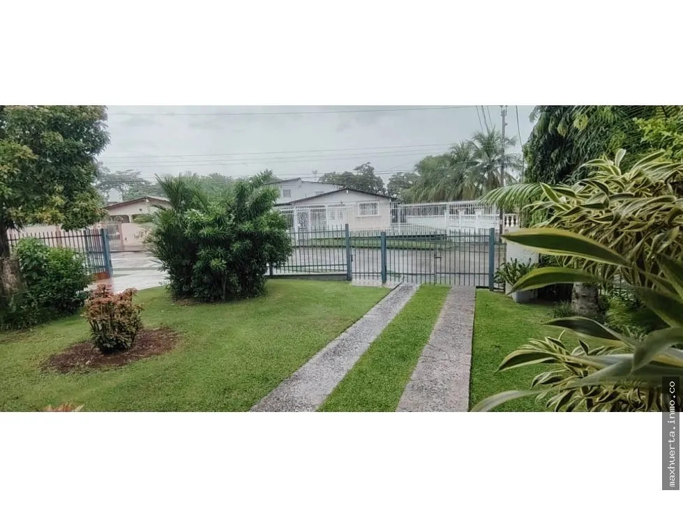 VENDO HERMOSA CASA EN ALTOS DE VACAMONTE