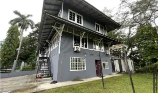 SE VENDE CASA EN LA BOCA