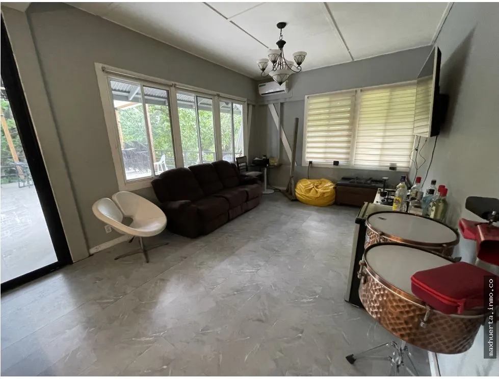 SE VENDE CASA EN LA BOCA
