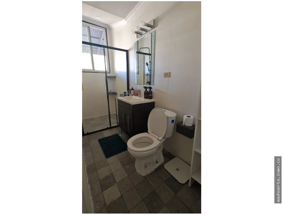SE VENDE CASA EN LA BOCA