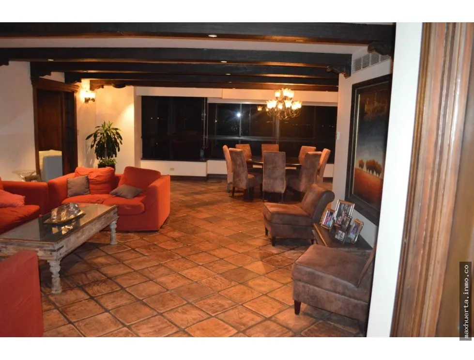SE VENDE APARTAMENTO EN AVENIDA BALBOA