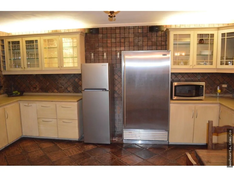 SE VENDE APARTAMENTO EN AVENIDA BALBOA