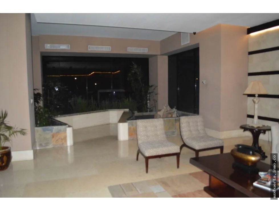 SE VENDE APARTAMENTO EN AVENIDA BALBOA
